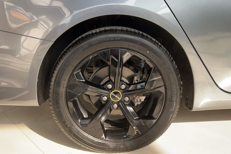 Used Roewe i6 MAX 2020 300TGI Automatic Cool & Stylish Skyroof Edition