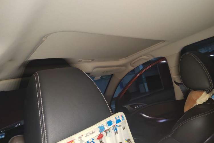 Used BYD Song New Energy 2017 Song DM 1.5TID All-Wheel Drive Luxury Model Headliner