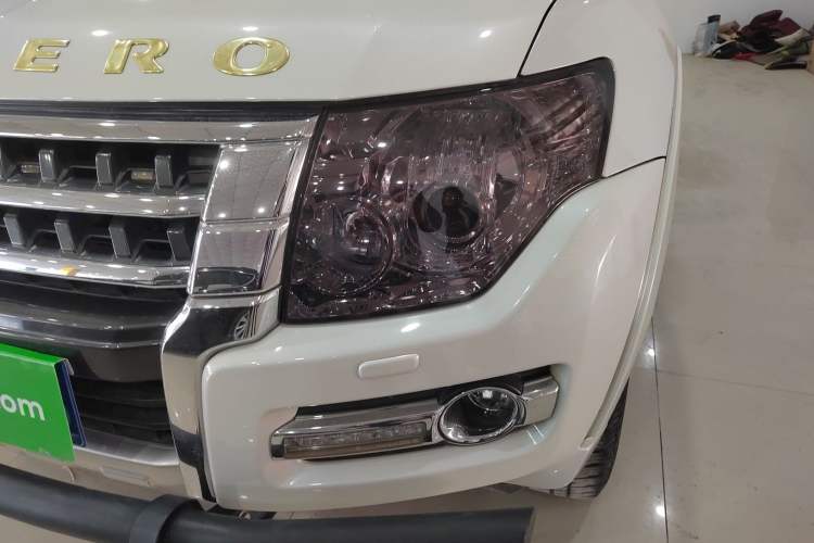 Used Mitsubishi Pajero 2015 3.0L Automatic Elite Plus Version China V Standard