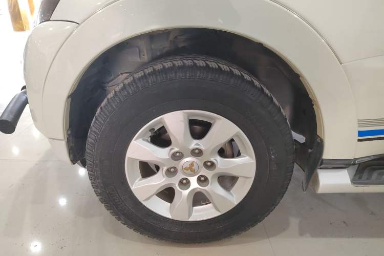 Used Mitsubishi Pajero 2015 3.0L Automatic Elite Plus Version China V Standard