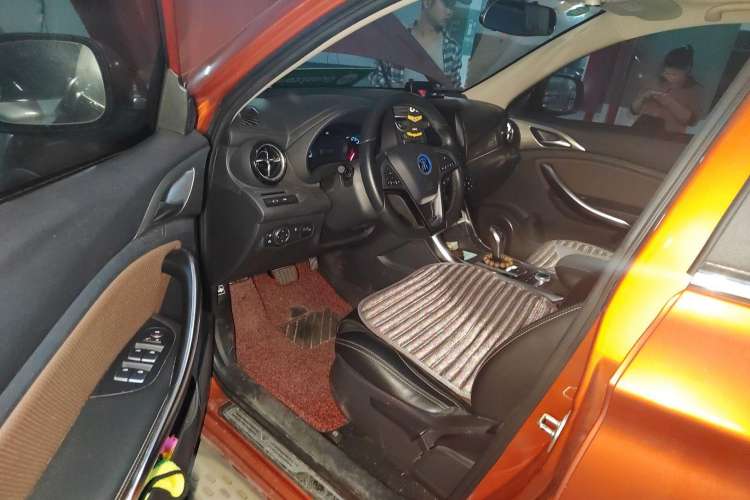 Used BYD Song New Energy 2017 Song DM 1.5TID All-Wheel Drive Luxury Model Driver Seat