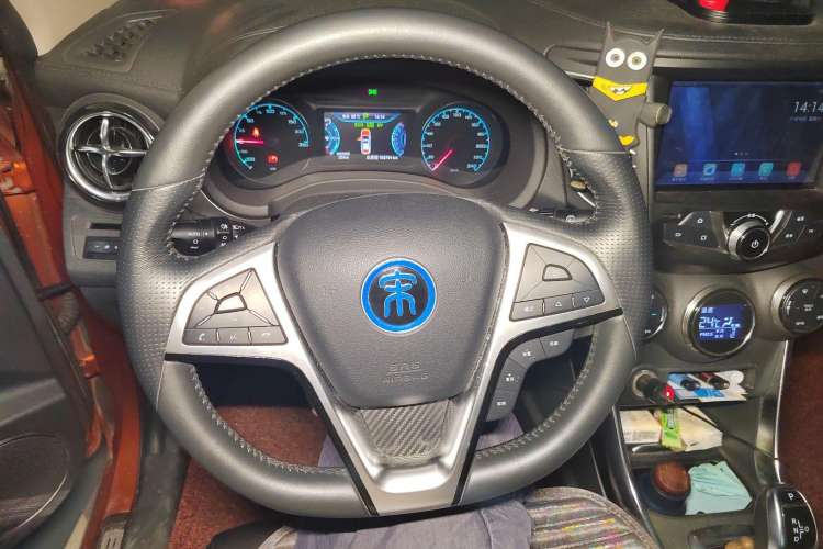 Used BYD Song New Energy 2017 Song DM 1.5TID All-Wheel Drive Luxury Model Steering Wheel