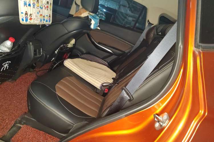 Used BYD Song New Energy 2017 Song DM 1.5TID All-Wheel Drive Luxury Model Left Rear Seat