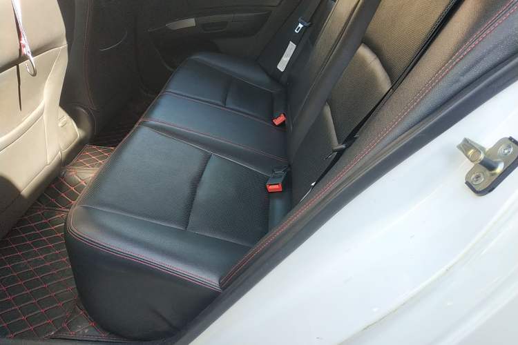 Used Geely Auto Classic Emgrand 2013 Hatchback 1.5L Manual Luxury Model
