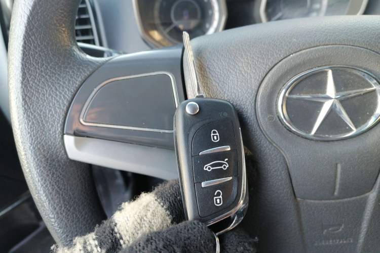 Used JAC Refine S3 2014 1.5L CVT Luxury Version
