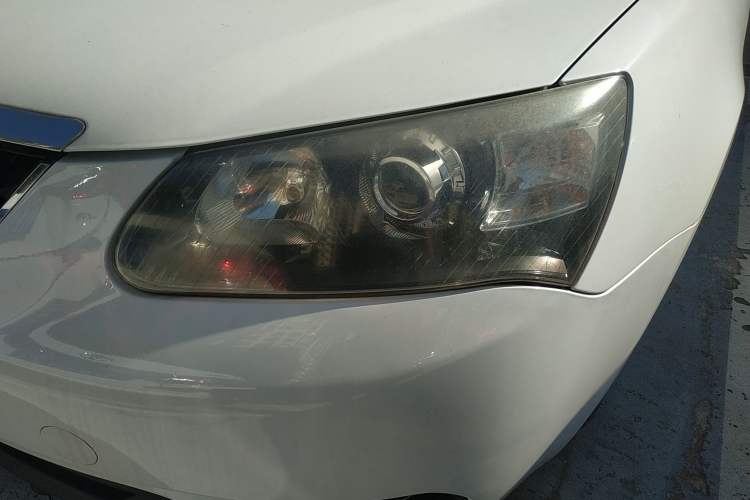 Used Geely Auto Classic Emgrand 2013 Hatchback 1.5L Manual Luxury Model
