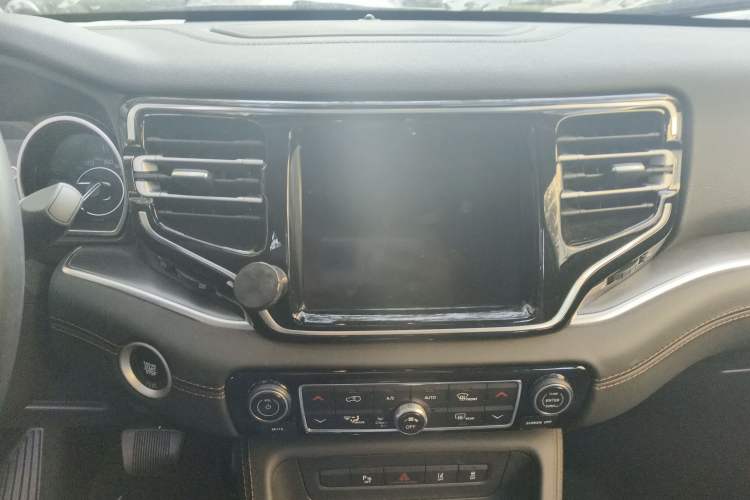 Used Jeep Grand Commander 2018 2.0T Four-Wheel Drive Smart Enjoyment Version China V Emission Standard
