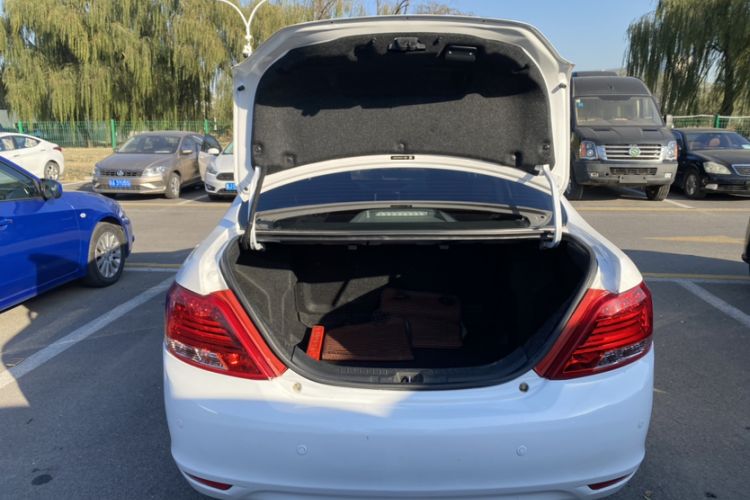 Used BYD e5 2016 300 Prestige Edition
