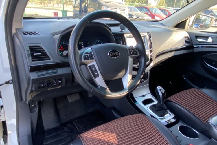 Used BYD e5 2016 300 Prestige Edition
