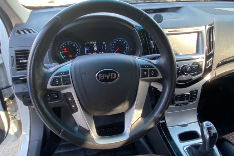 Used BYD e5 2016 300 Prestige Edition
