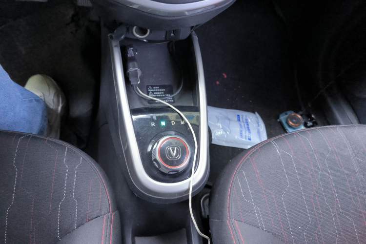 Used CHANGAN Benni 2015 1.4L IMT Luxury Model China V Standard Gear Lever