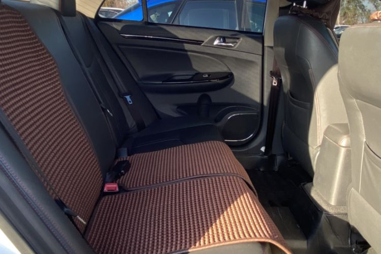 Used BYD e5 2016 300 Prestige Edition
