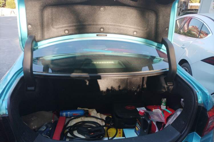 Used BYD Qin New Energy 2014 1.5T Cool Black Knight Flagship Model
