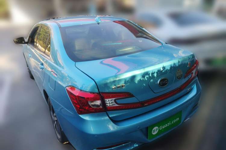 Used BYD Qin New Energy 2014 1.5T Cool Black Knight Flagship Model
