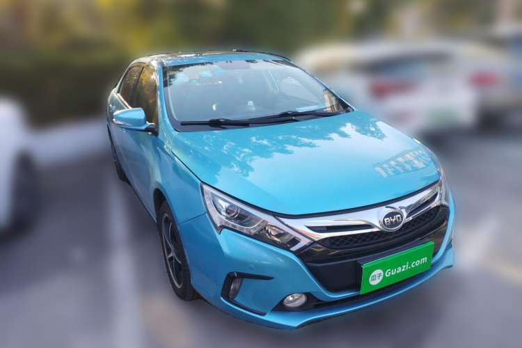 Used BYD Qin New Energy 2014 1.5T Cool Black Knight Flagship Model
