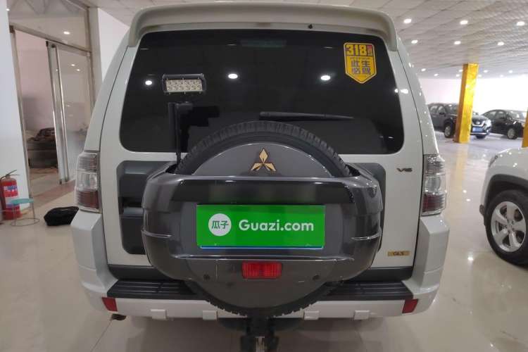 Used Mitsubishi Pajero 2015 3.0L Automatic Elite Plus Version China V Standard