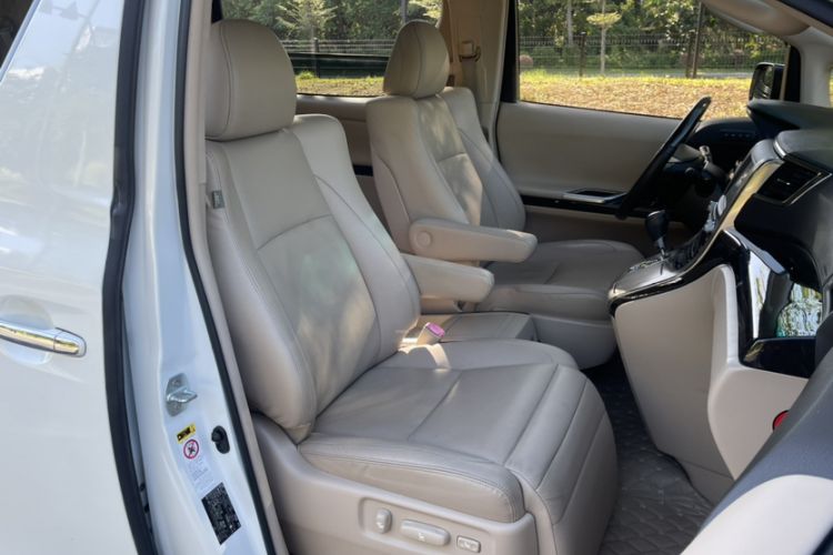 Used Toyota Alphard 2012 3.5L Luxury Edition
