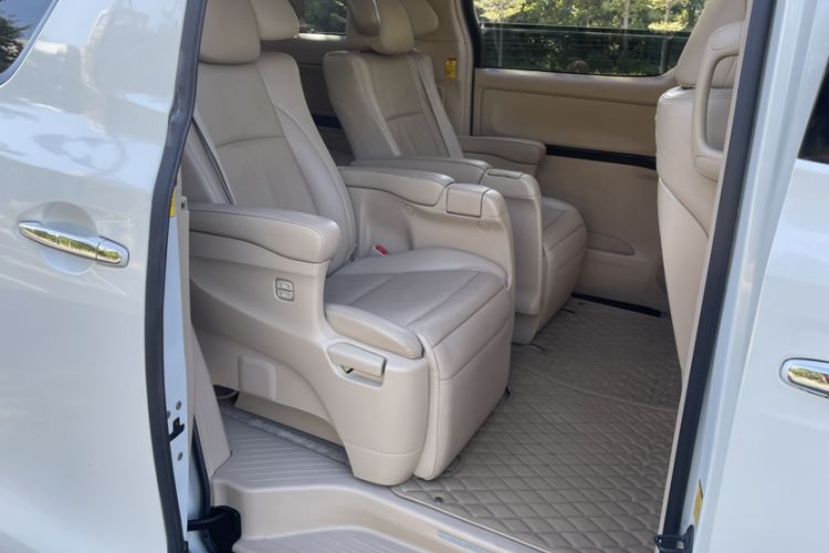 Used Toyota Alphard 2012 3.5L Luxury Edition
