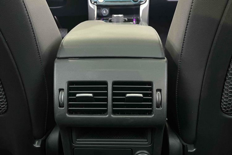 Used Jaguar XFL 2020 XFL 2.0T P200 Two-Wheel-Drive Rally Flag Edition