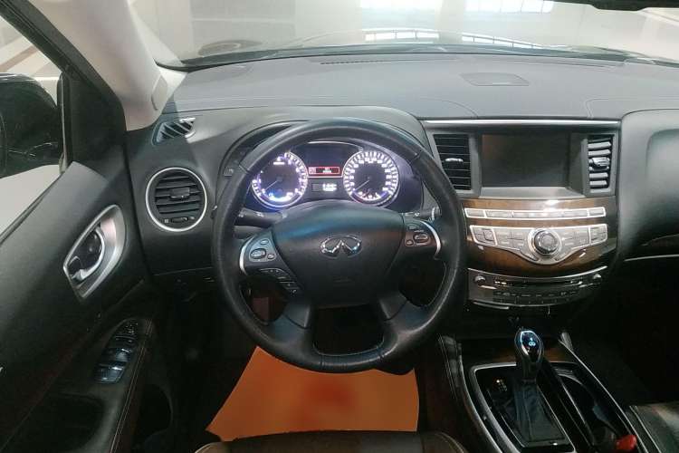 Used Infiniti QX60 2016 2.5 S/C Hybrid Two-Wheel-Drive Excellence Edition China V Standard
