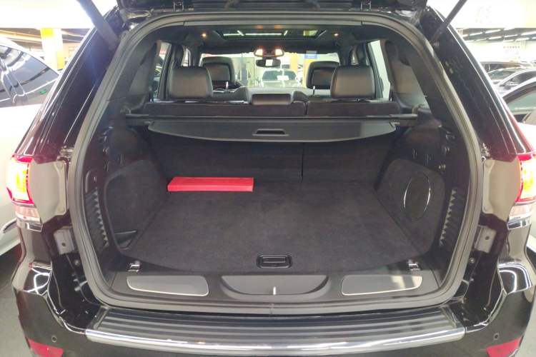 Used Jeep Grand Cherokee 2017 3.0L Comfort Navigation Edition
