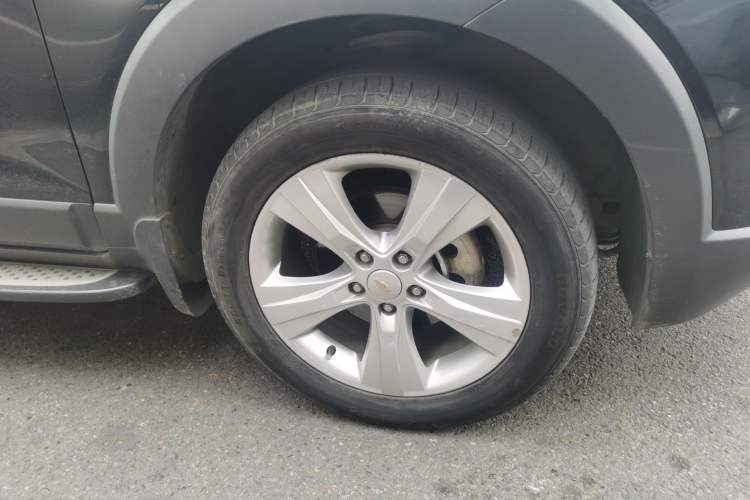 Used Chevrolet Captiva 2011 2.4 AT 5-Seater Comfort Edition Right Front Wheel Hub