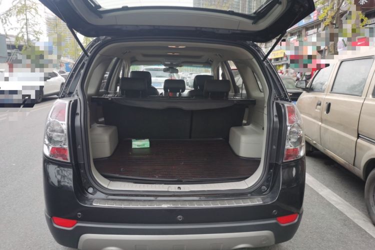 Used Chevrolet Captiva 2011 2.4 AT 5-Seater Comfort Edition Trunk