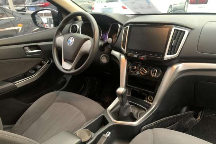 Used Venucia T70 2016 1.6L Manual Ruixing Edition
