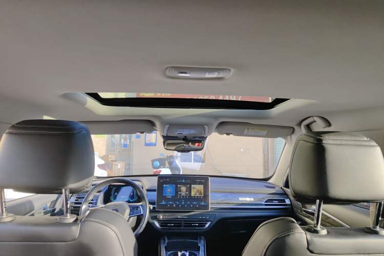 Used BYD Qin Pro New Energy 2018 DM 1.5TI Automatic Smart Connect Elite Model Headliner