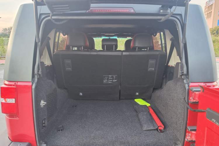 Used BAIC Off-Road BJ40 2017 40L 2.3T Automatic All-Wheel Drive Ring of the Tower Champion Edition
