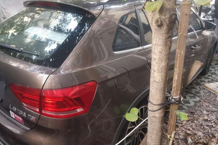 Used Volkswagen Cross Lavida 2014 1.4TSI DSG