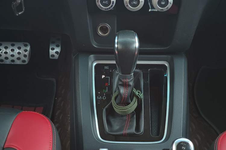 Used BAIC Off-Road BJ40 2017 40L 2.3T Automatic All-Wheel Drive Ring of the Tower Champion Edition
