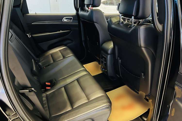 Used Jeep Grand Cherokee 2017 3.0L Comfort Navigation Edition
