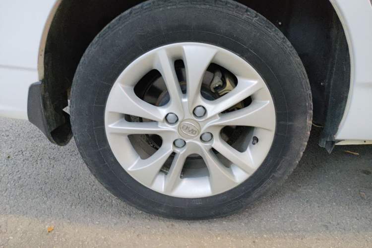 Used BYD F3 2015 Energy-Saving Edition 1.5L Automatic Prestige Model