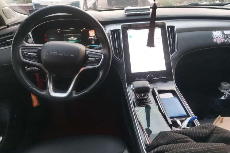 Used Roewe i6 MAX New Energy 2020 1.5T PHEV Cool & Stylish Skyroof Edition Center Console