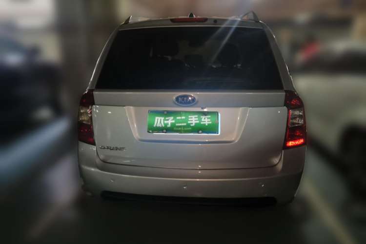 Used Kia  2011 2.0L 7-Seater Automatic Standard Edition