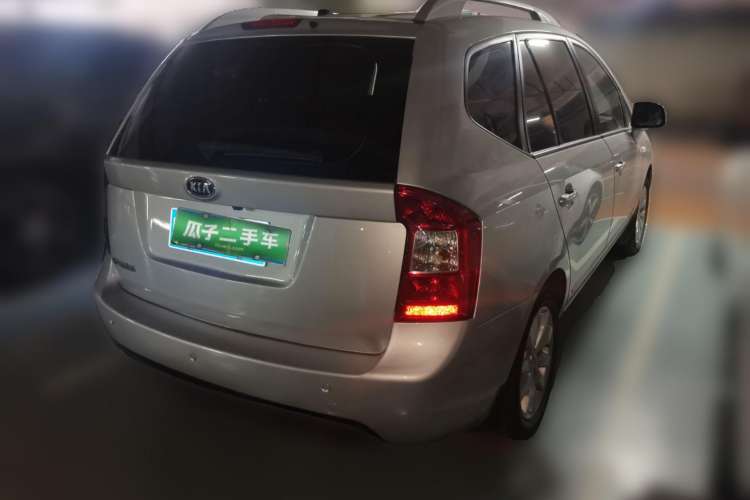 Used Kia  2011 2.0L 7-Seater Automatic Standard Edition