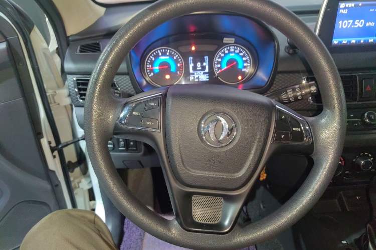 Used Dongfeng Fengon 370 2017 1.5L CVT Fashion Edition 7-Seater