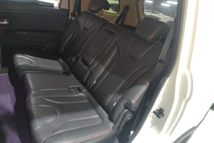 Used Dongfeng Fengon 370 2017 1.5L CVT Fashion Edition 7-Seater