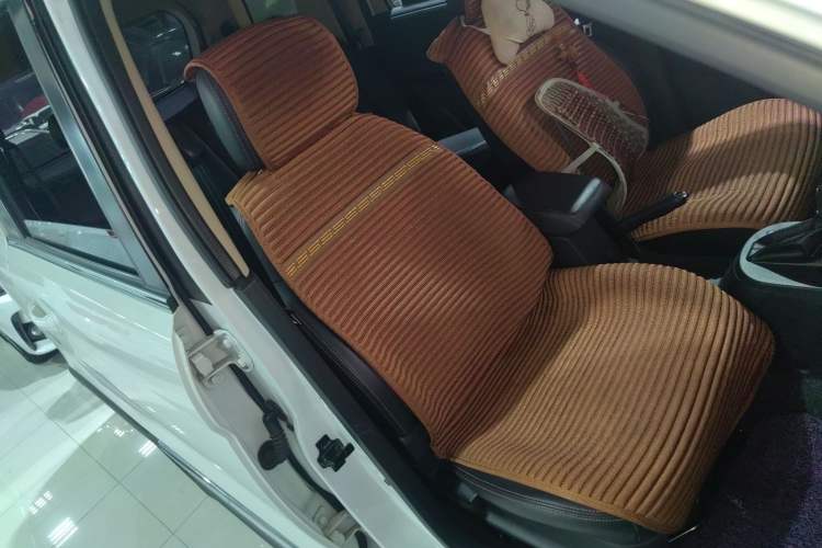 Used Dongfeng Fengon 370 2017 1.5L CVT Fashion Edition 7-Seater