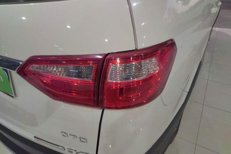 Used Dongfeng Fengon 370 2017 1.5L CVT Fashion Edition 7-Seater