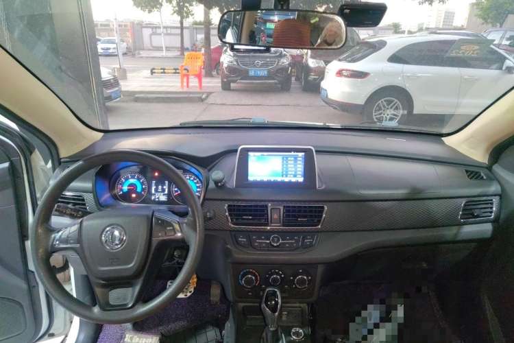 Used Dongfeng Fengon 370 2017 1.5L CVT Fashion Edition 7-Seater