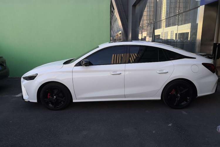 Used MG 5 Scorpio 2022 1.5T Trophy Sport Luxurious Edition