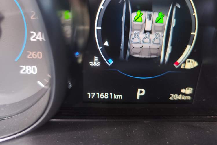 Used Jaguar XE 2017 2.0T 200 PS R-Sport