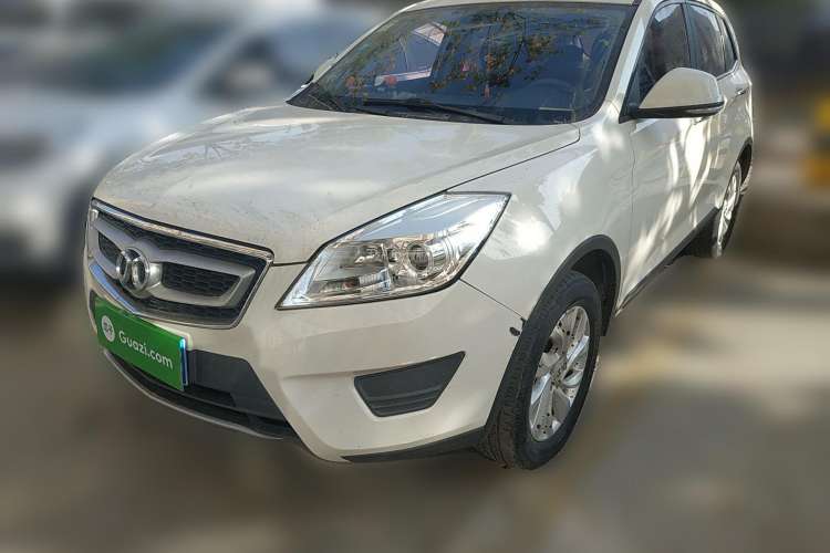Used BAIC Senova X65 2015 2.0T manual Comfort trim level