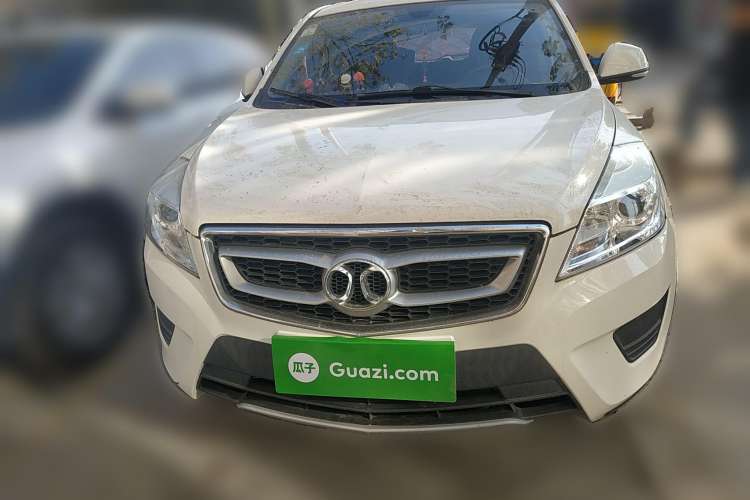 Used BAIC Senova X65 2015 2.0T manual Comfort trim level
