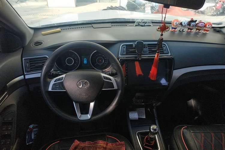 Used BAIC Senova X65 2015 2.0T manual Comfort trim level
