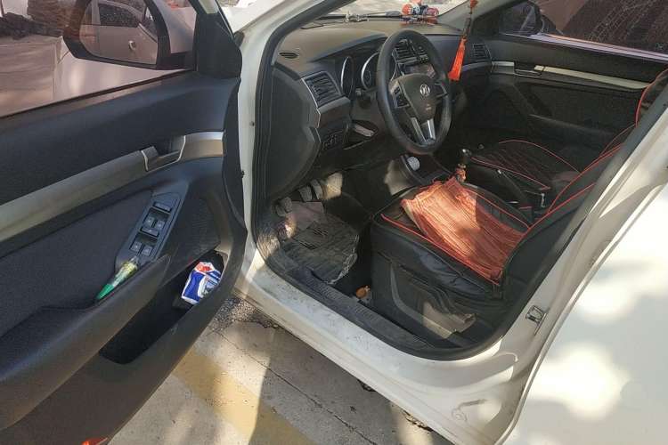 Used BAIC Senova X65 2015 2.0T manual Comfort trim level
