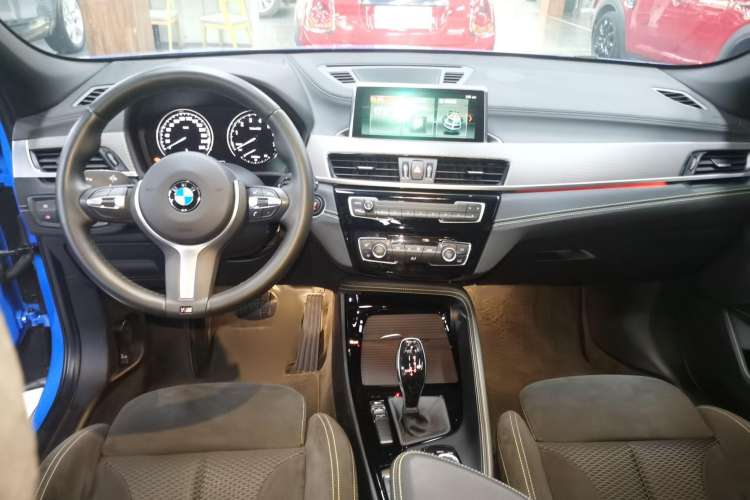 Used BMW X2 2018 sDrive25i Luxury Model with M Off-Road Package China V Emission Standard
