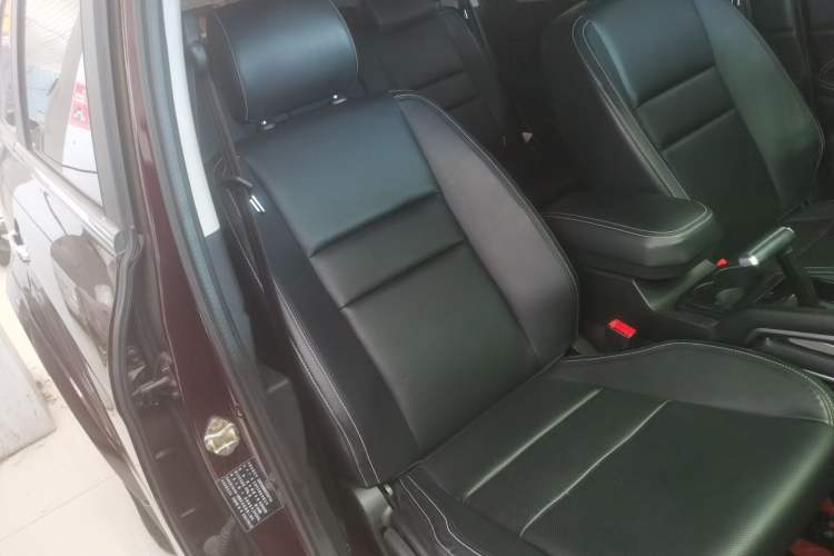 Used JMC Yusheng S350 2016 2.0T Automatic All-Wheel Drive Gasoline Luxury Edition 5 Seats
